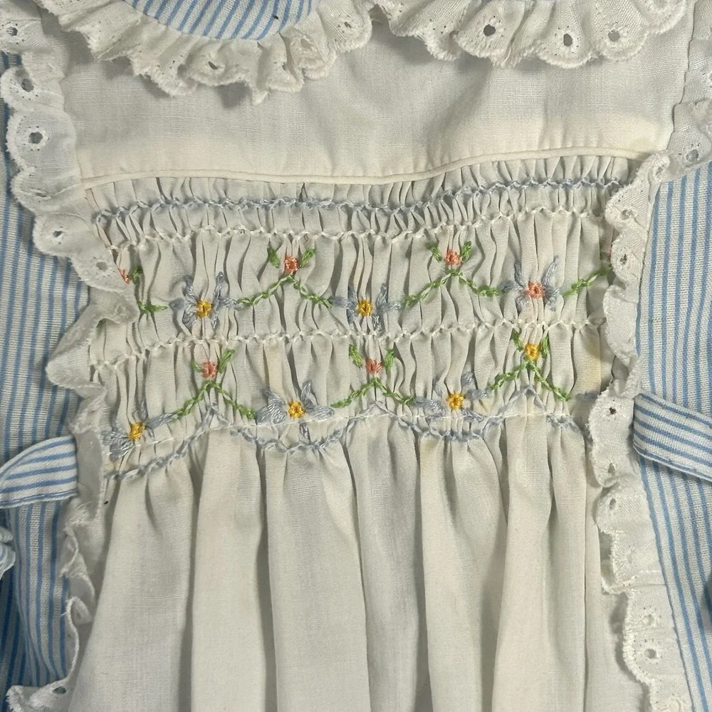 Polly Flinders Hand Smocked Dress Lightweight Blue Ruffled Collar Size 18 Months